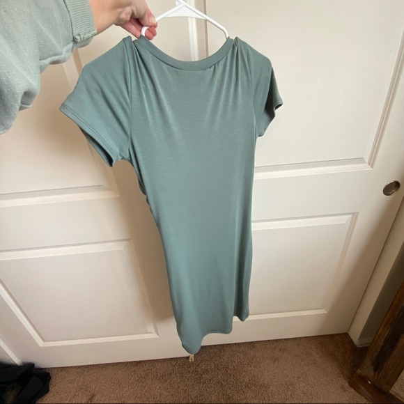 ✨HP✨ NWOT Vici Dress - Picture 6 of 8